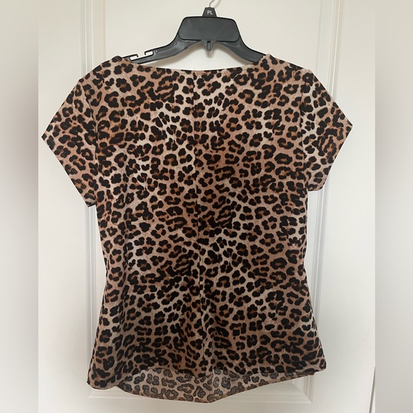 Ann Taylor Leopard Print Short sleeve Top - Picture 3 of 3